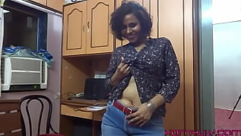 Amateur Indian Housekeeper Masturbates And Squirts